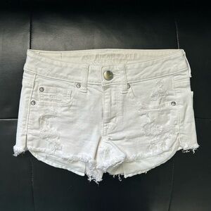 American Eagle Low Rise White Shorts